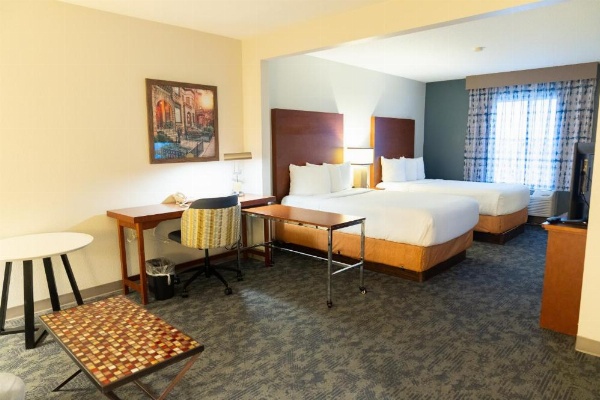 La Quinta Inn & Suites by Wyndham Bannockburn-Deerfield image 29