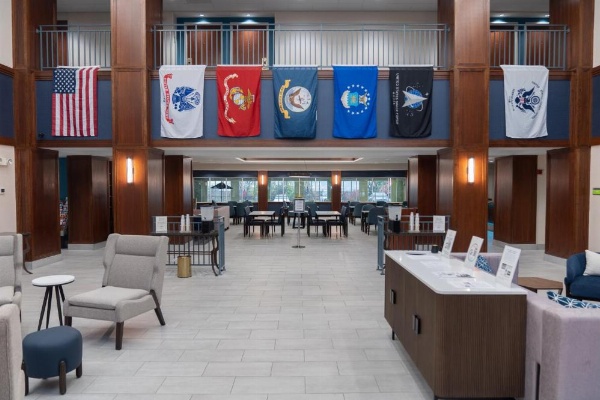 La Quinta Inn & Suites by Wyndham Bannockburn-Deerfield image 8